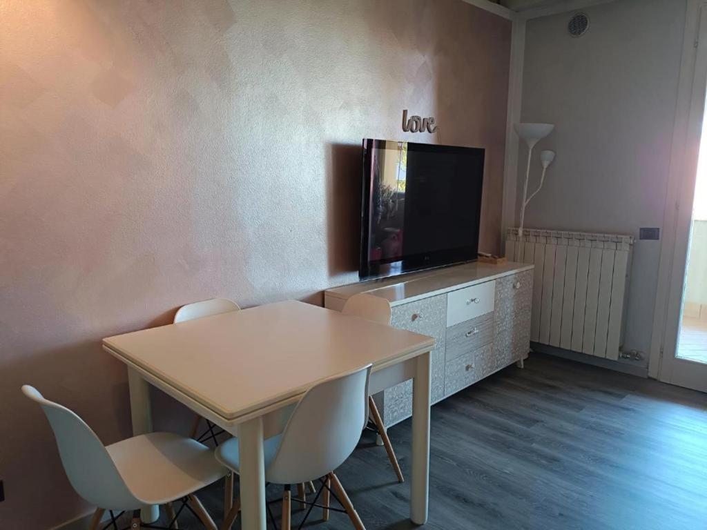La Lanterna - Appartamenti In Residence Con Piscina Desenzano del Garda Esterno foto